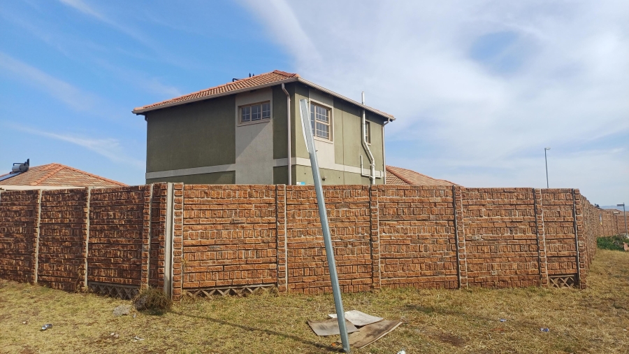 To Let 3 Bedroom Property for Rent in Sky City Gauteng