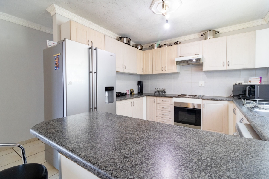 3 Bedroom Property for Sale in Elandspark Gauteng