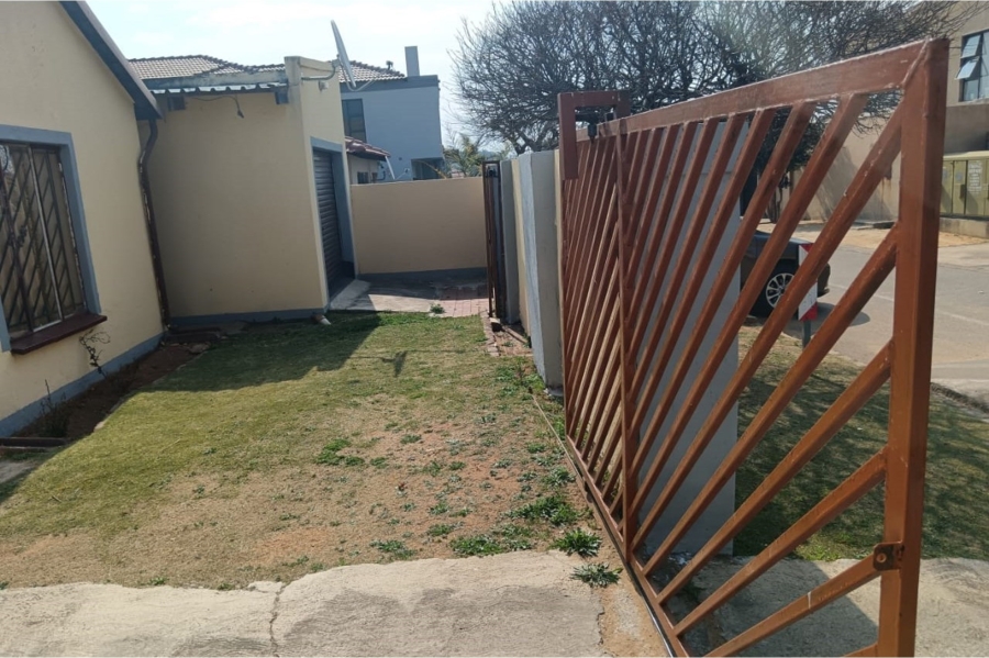 3 Bedroom Property for Sale in Ormonde Gauteng