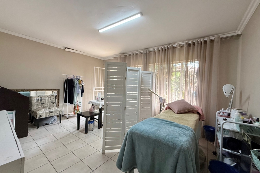 4 Bedroom Property for Sale in Wingate Park Gauteng
