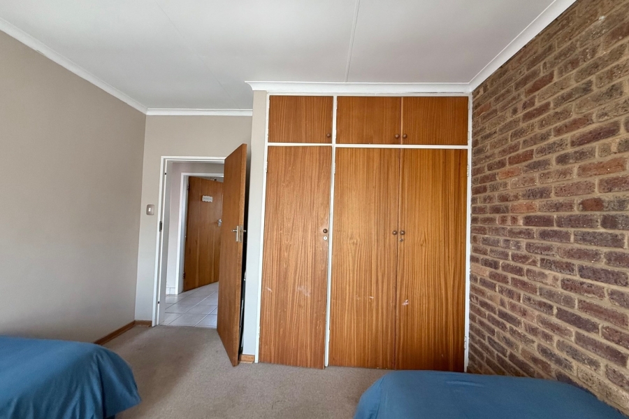 4 Bedroom Property for Sale in Wingate Park Gauteng
