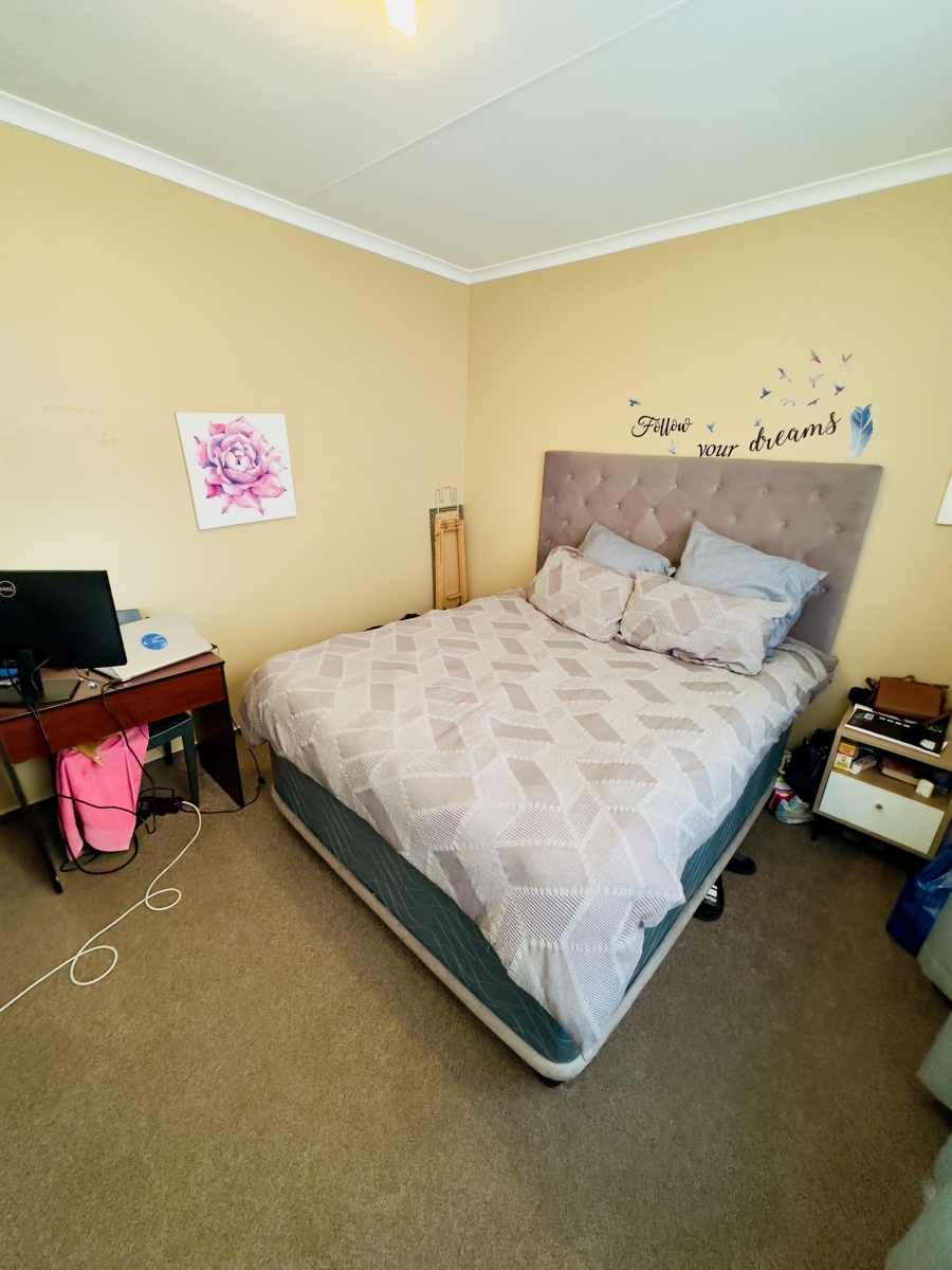 2 Bedroom Property for Sale in Noordwyk Gauteng
