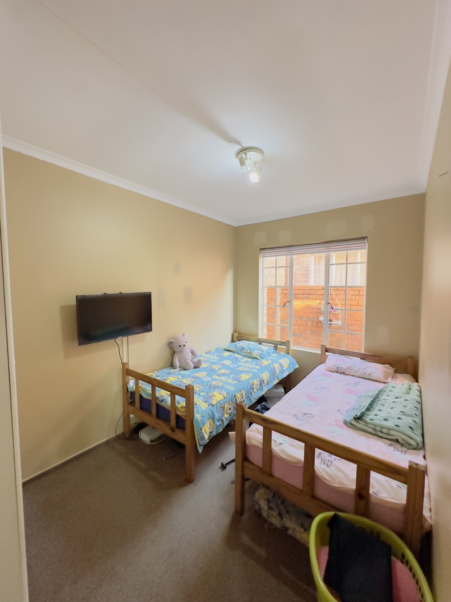 2 Bedroom Property for Sale in Noordwyk Gauteng