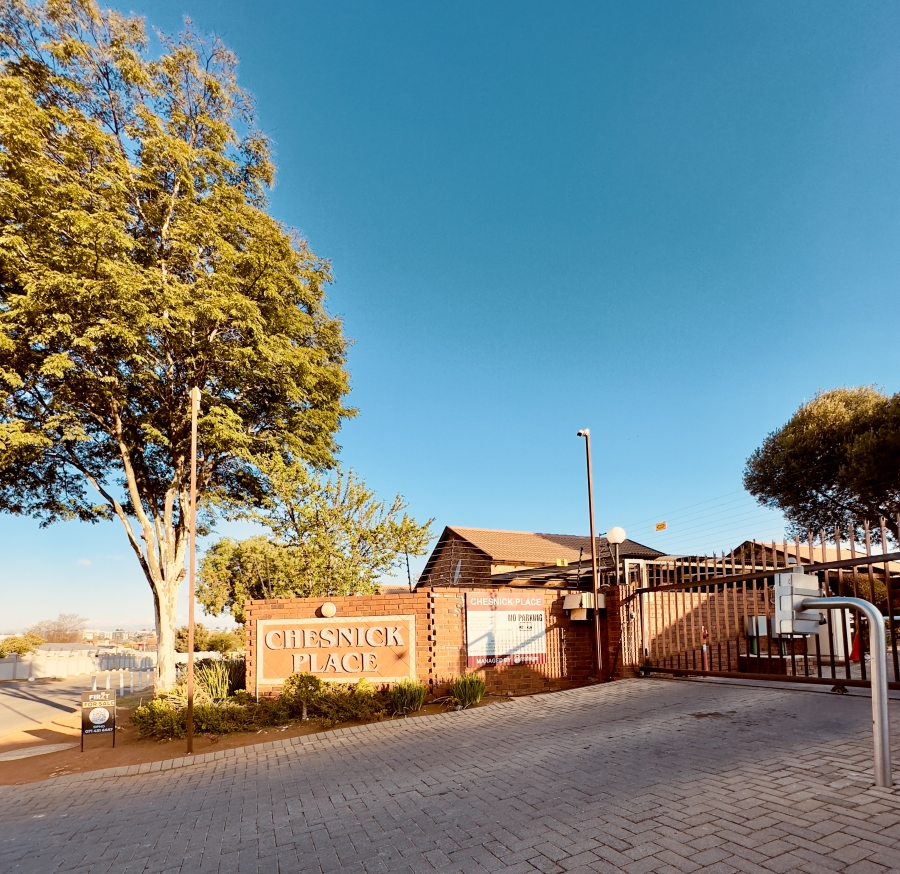 2 Bedroom Property for Sale in Noordwyk Gauteng