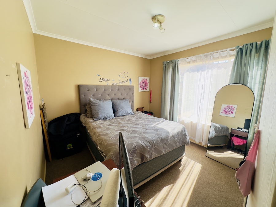 2 Bedroom Property for Sale in Noordwyk Gauteng