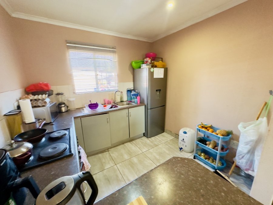 2 Bedroom Property for Sale in Noordwyk Gauteng