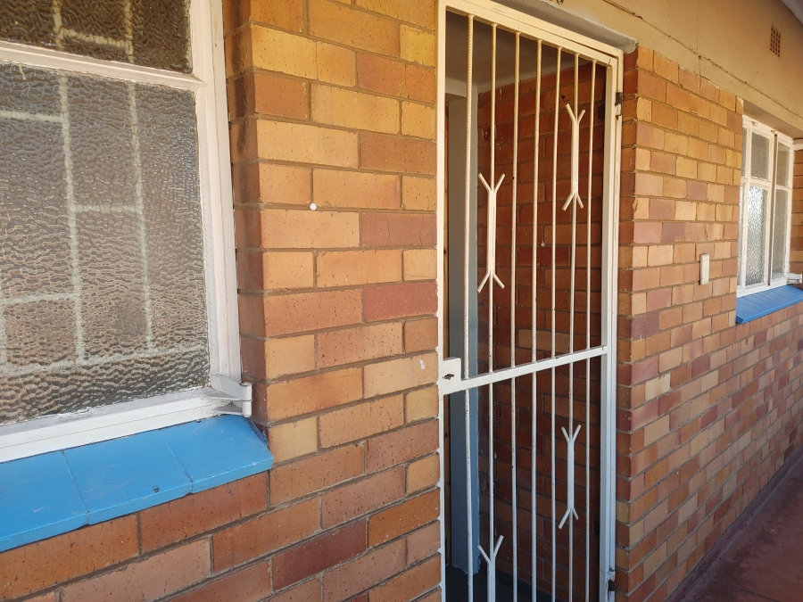 1 Bedroom Property for Sale in Vanderbijlpark CE Gauteng