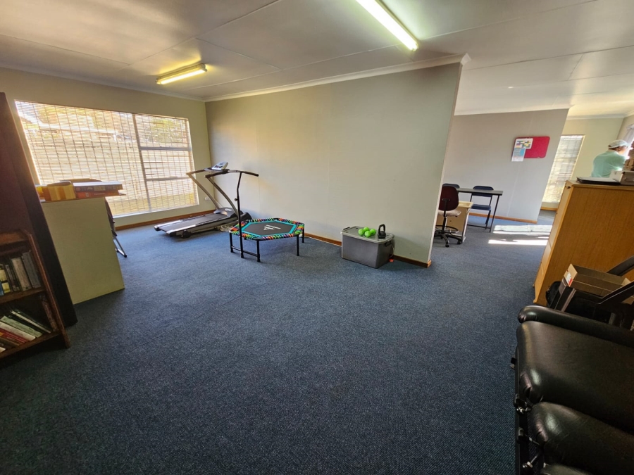 4 Bedroom Property for Sale in Brackenhurst Gauteng