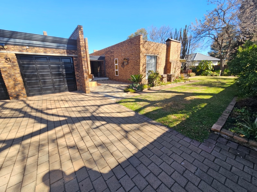 4 Bedroom Property for Sale in Brackenhurst Gauteng