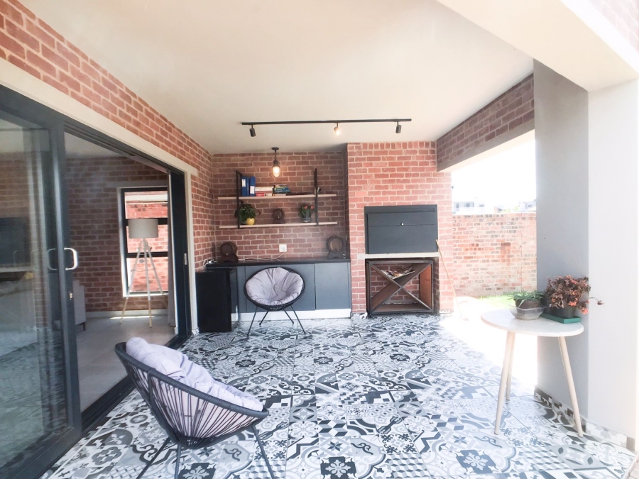 3 Bedroom Property for Sale in Six Fountains Residential Estate Gauteng