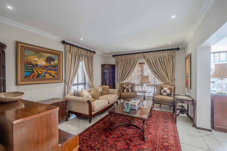 5 Bedroom Property for Sale in Waterkloof Ridge Gauteng