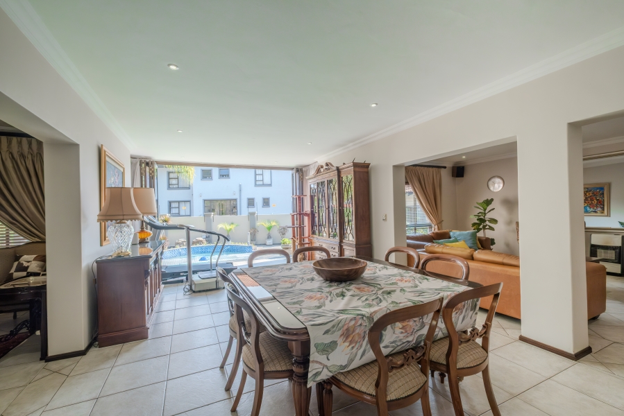 5 Bedroom Property for Sale in Waterkloof Ridge Gauteng