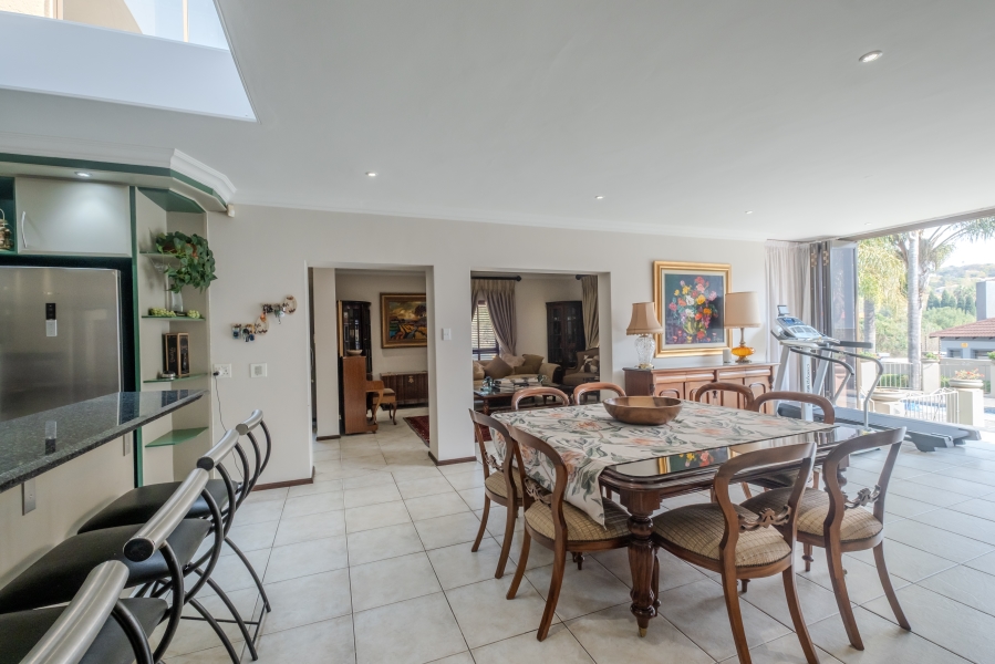 5 Bedroom Property for Sale in Waterkloof Ridge Gauteng