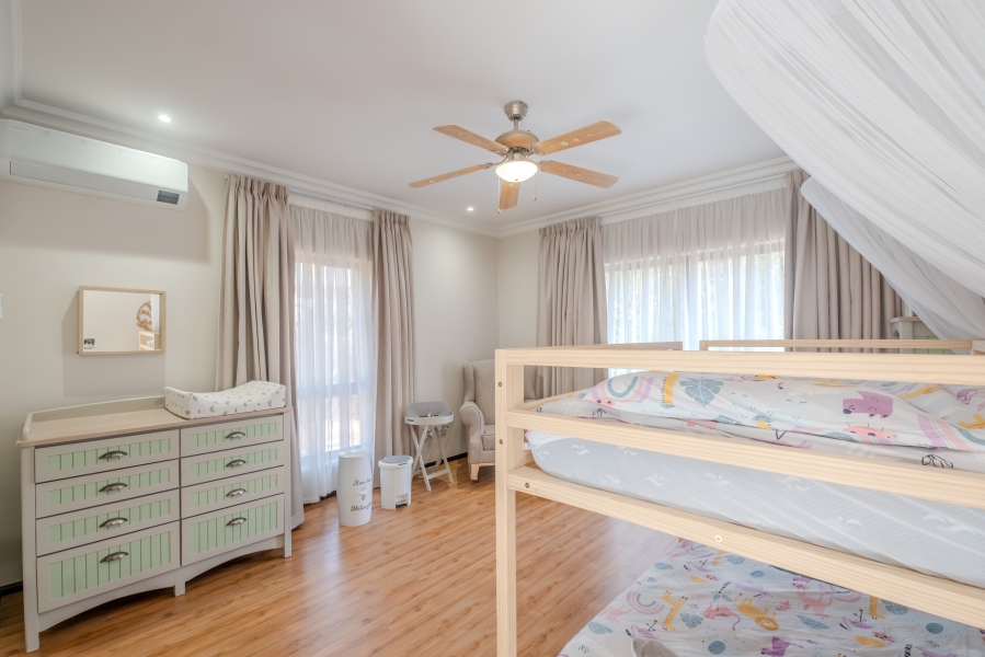 5 Bedroom Property for Sale in Waterkloof Ridge Gauteng