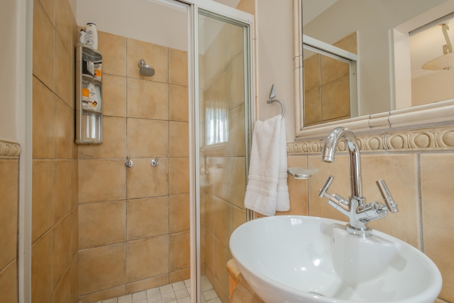 5 Bedroom Property for Sale in Waterkloof Ridge Gauteng