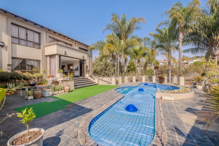 5 Bedroom Property for Sale in Waterkloof Ridge Gauteng