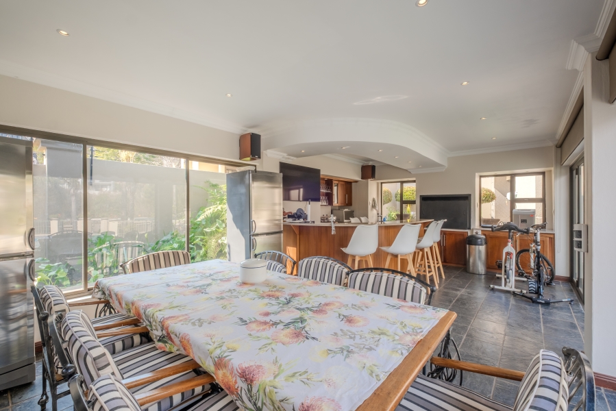 5 Bedroom Property for Sale in Waterkloof Ridge Gauteng