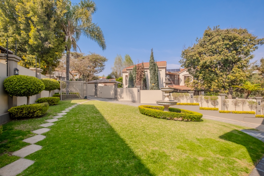 5 Bedroom Property for Sale in Waterkloof Ridge Gauteng