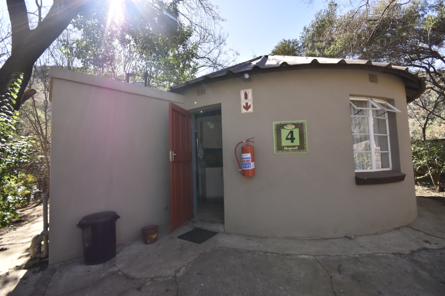 Commercial Property for Sale in Hekpoort Gauteng