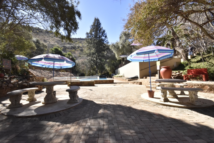 Commercial Property for Sale in Hekpoort Gauteng