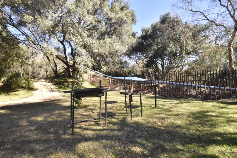 Commercial Property for Sale in Hekpoort Gauteng