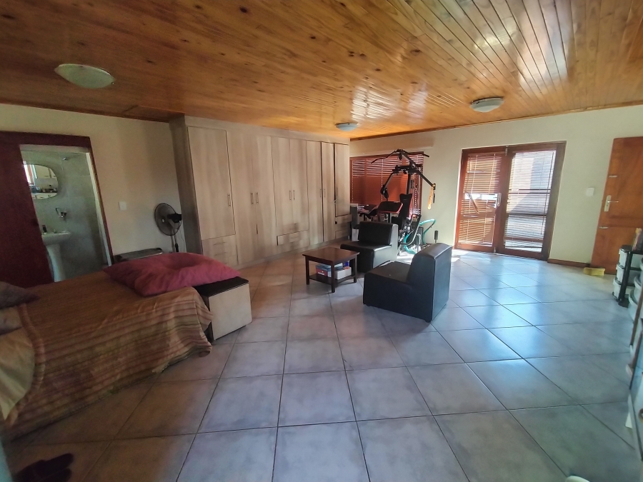 4 Bedroom Property for Sale in Pretoria North Gauteng