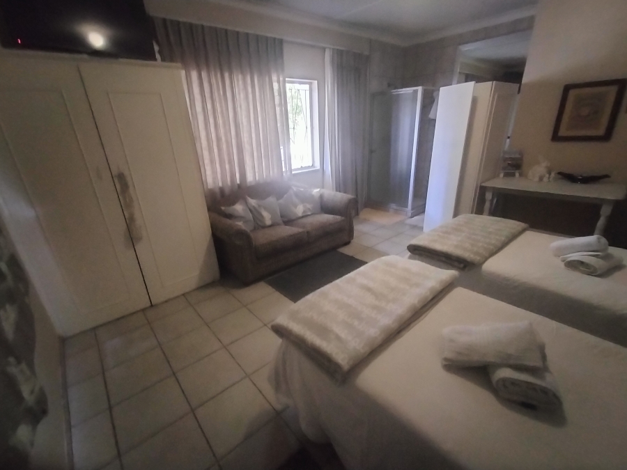 6 Bedroom Property for Sale in Pretoria North Gauteng