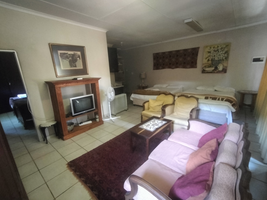 6 Bedroom Property for Sale in Pretoria North Gauteng