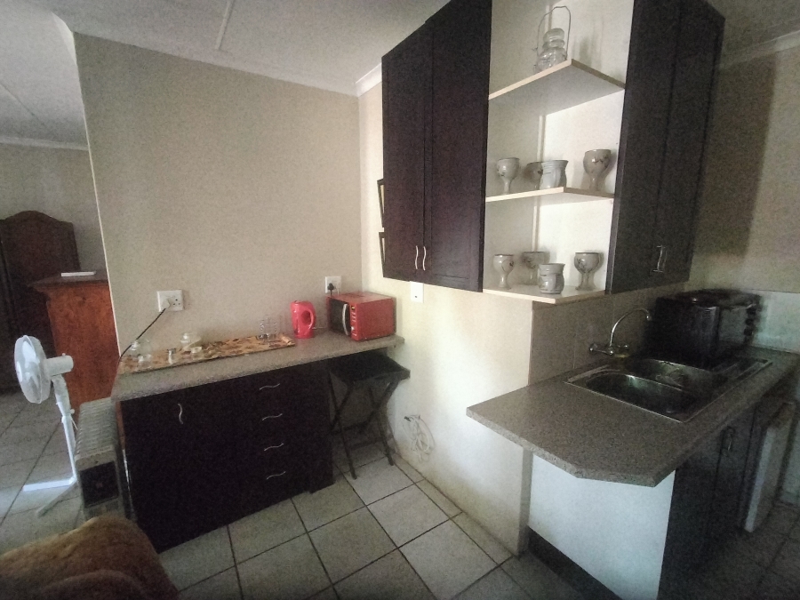 6 Bedroom Property for Sale in Pretoria North Gauteng