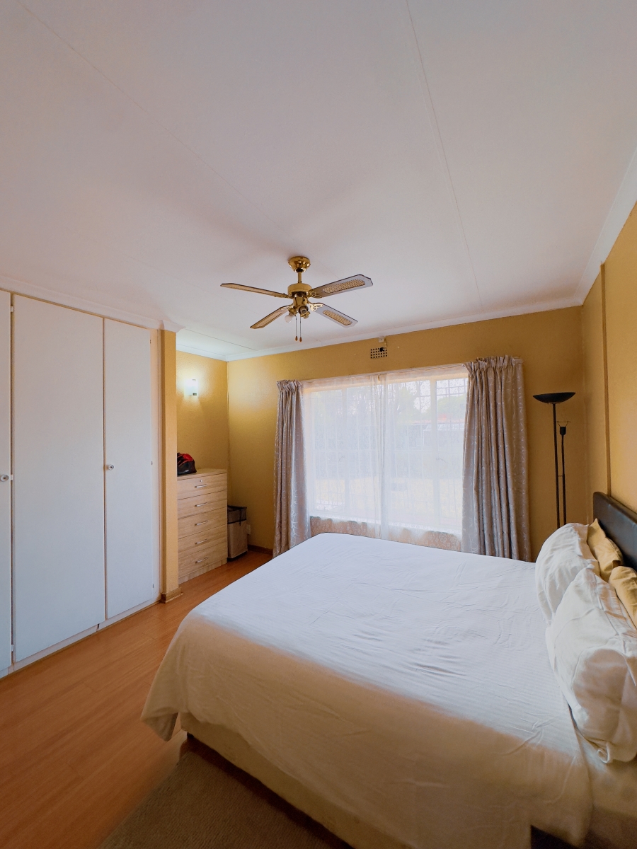3 Bedroom Property for Sale in Vorna Valley Gauteng