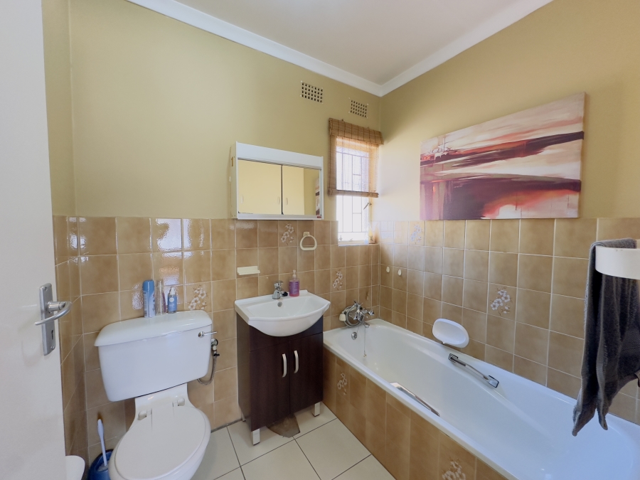 3 Bedroom Property for Sale in Vorna Valley Gauteng
