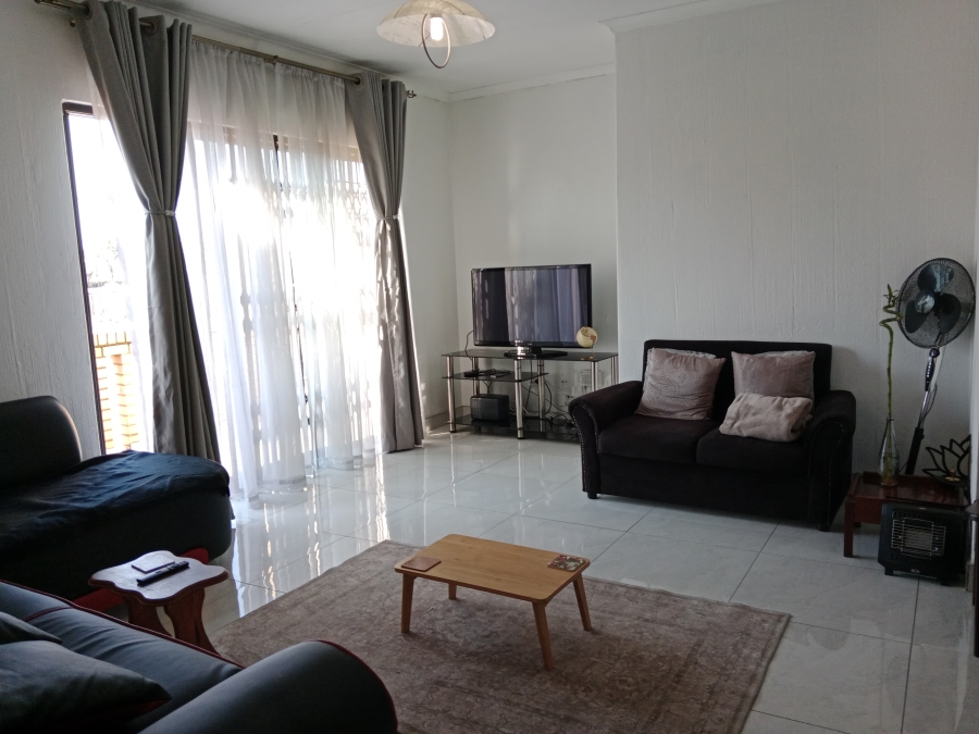 3 Bedroom Property for Sale in Brackenhurst Gauteng