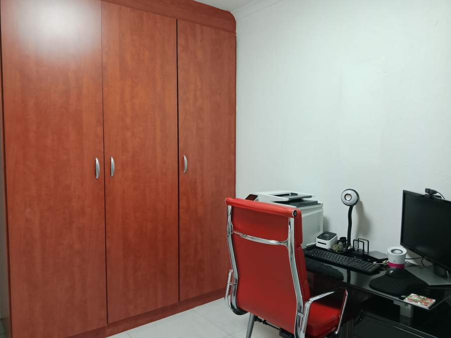 3 Bedroom Property for Sale in Brackenhurst Gauteng