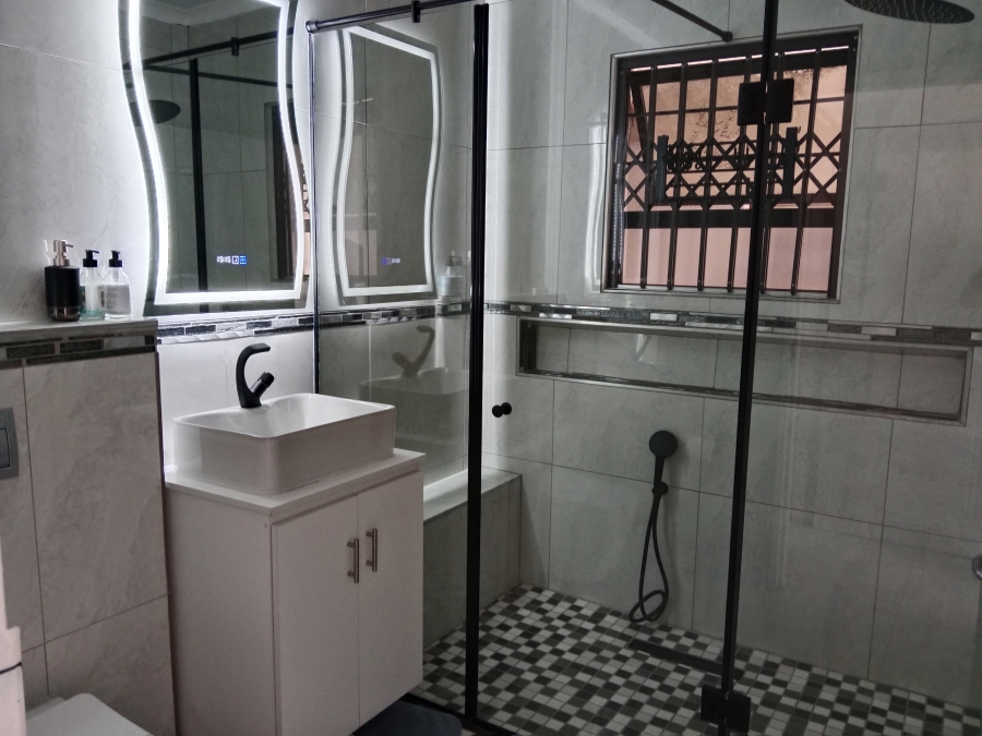 3 Bedroom Property for Sale in Brackenhurst Gauteng