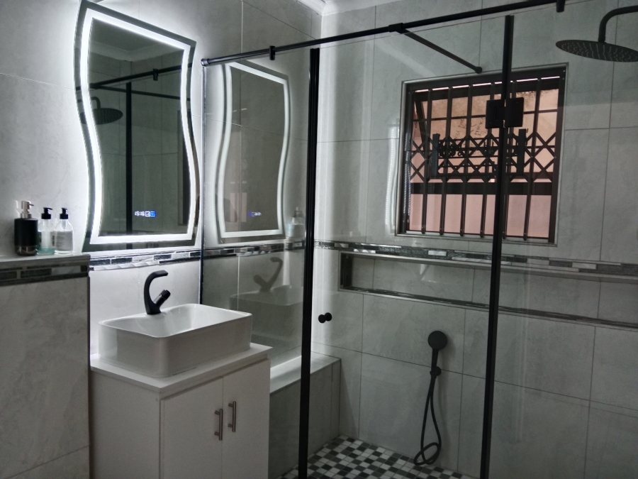 3 Bedroom Property for Sale in Brackenhurst Gauteng