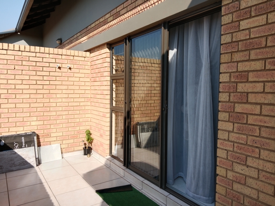 3 Bedroom Property for Sale in Brackenhurst Gauteng
