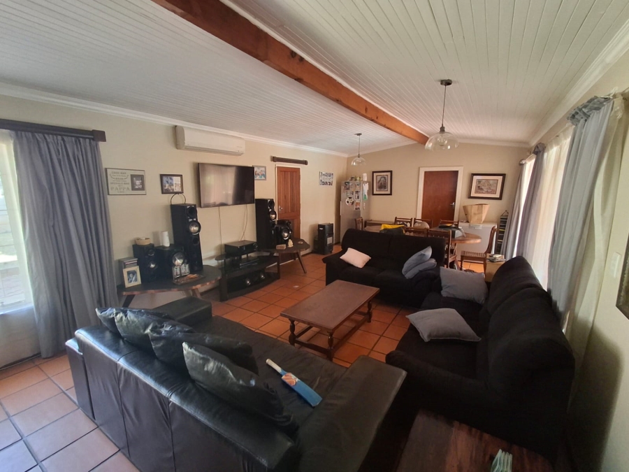 4 Bedroom Property for Sale in Tileba Gauteng
