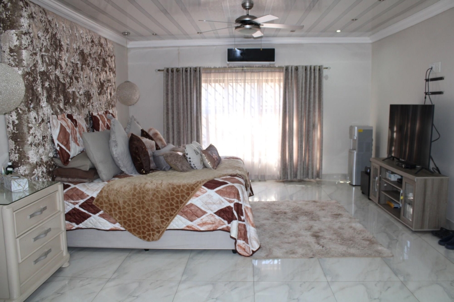 4 Bedroom Property for Sale in Lenasia South Gauteng