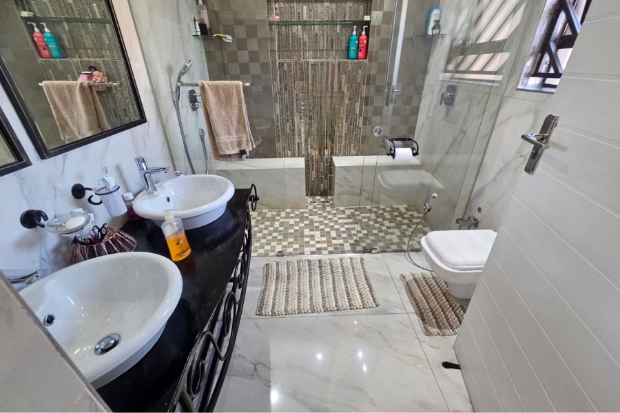 4 Bedroom Property for Sale in Lenasia South Gauteng
