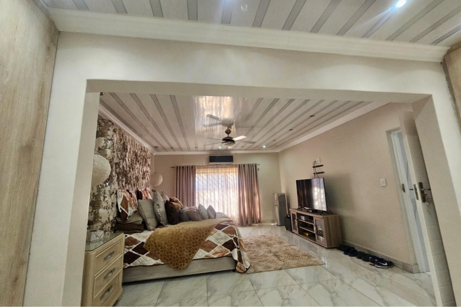 4 Bedroom Property for Sale in Lenasia South Gauteng