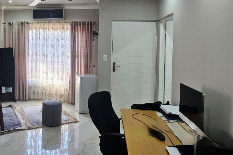 4 Bedroom Property for Sale in Lenasia South Gauteng