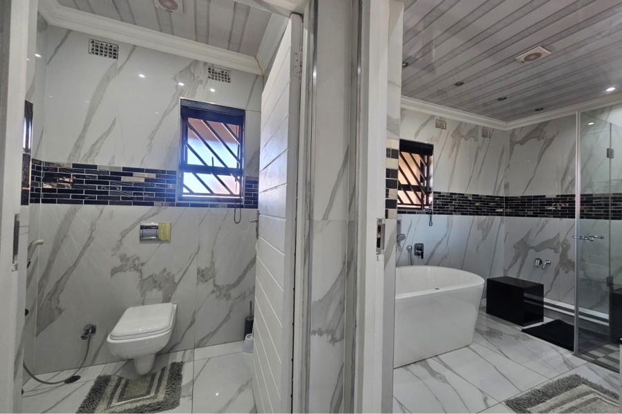 4 Bedroom Property for Sale in Lenasia South Gauteng