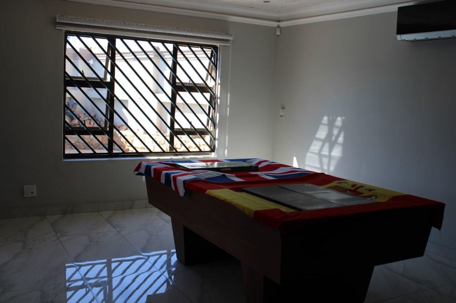 4 Bedroom Property for Sale in Lenasia South Gauteng
