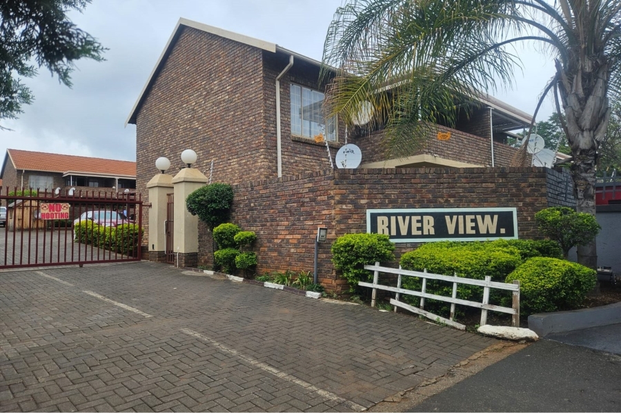 2 Bedroom Property for Sale in Philip Nel Park Gauteng