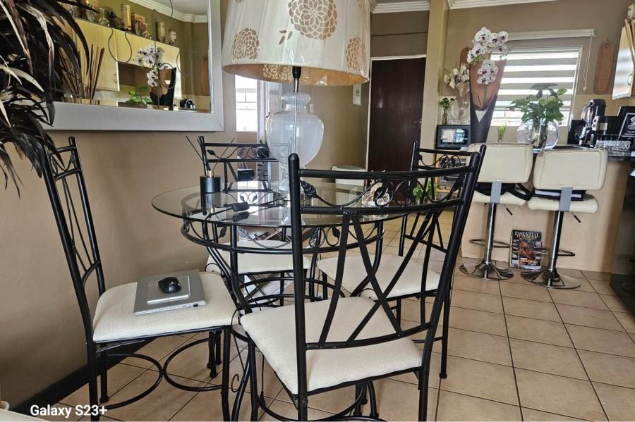 2 Bedroom Property for Sale in Karenpark Gauteng