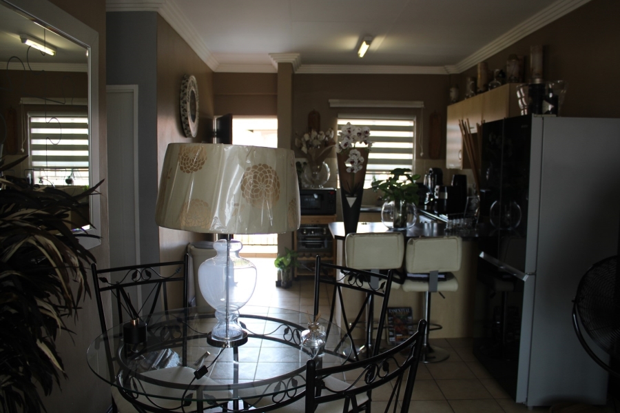 2 Bedroom Property for Sale in Karenpark Gauteng