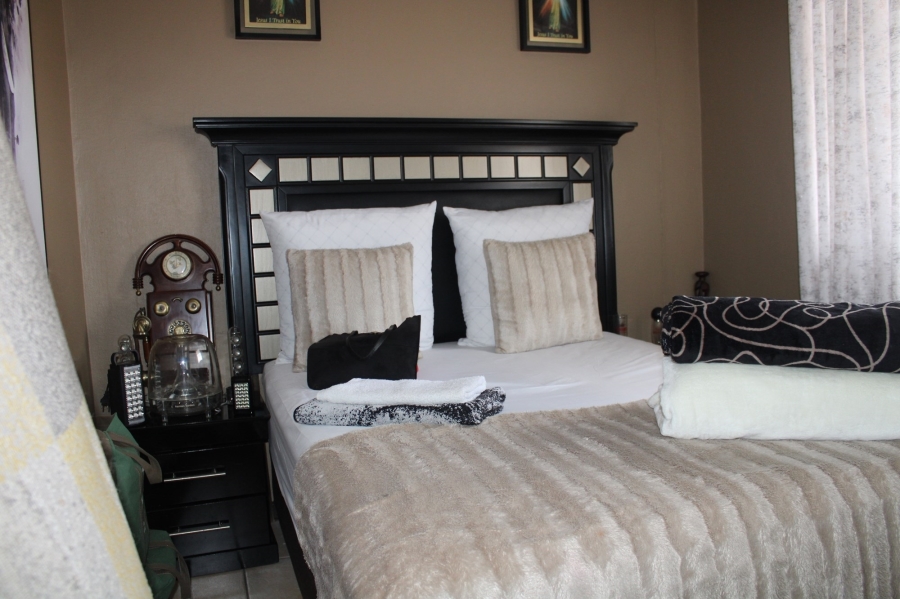 2 Bedroom Property for Sale in Karenpark Gauteng