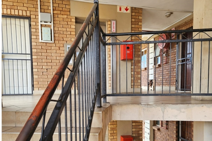 2 Bedroom Property for Sale in Karenpark Gauteng