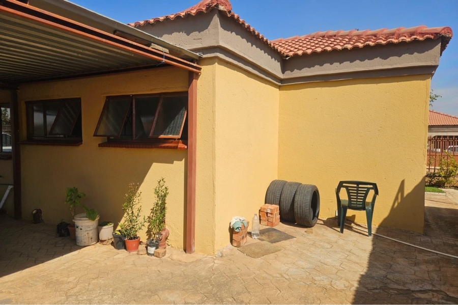 2 Bedroom Property for Sale in Soshanguve South Ext 1 Gauteng