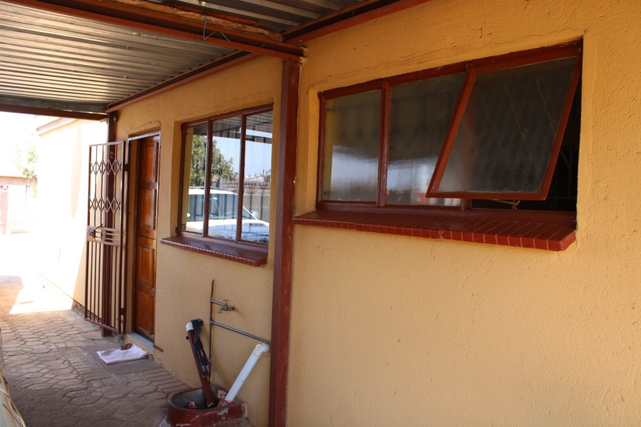 2 Bedroom Property for Sale in Soshanguve South Ext 1 Gauteng